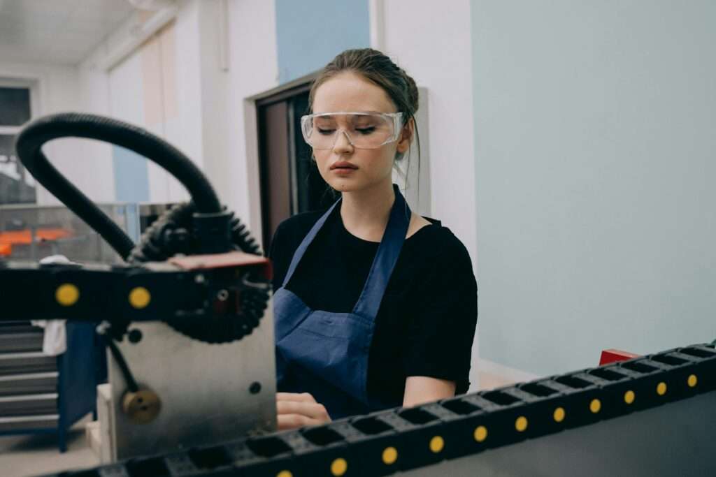 factory worker jobs in qatar